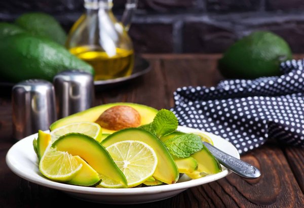 Une goutte d'huile d'olive, un océan de bienfaits : Découvrez 5 utilisations méconnues de cette précieuse ressource