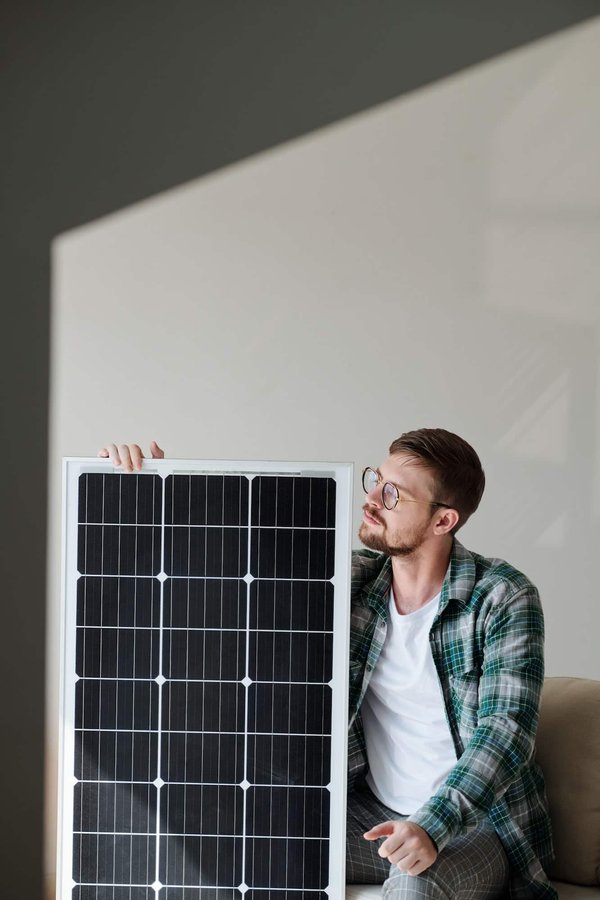 Faites appel à un expert pour l'installation de panneaux solaires dans le Var