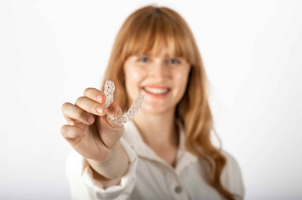 Comment les cliniques dentaires à Mascouche traitent-elles le bruxisme ?